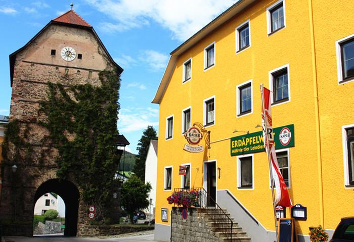 Gasthof 'Zum Alten Turm' Haslach an der Muhl Exterior photo