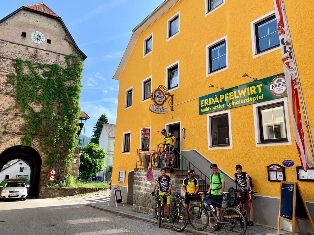 Gasthof 'Zum Alten Turm' Haslach an der Muhl Exterior photo